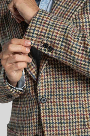 Sleeve's detail of Hosho Guncheck Beige Jacket 