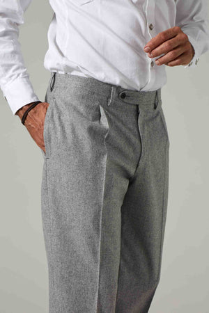 Light-grey-flannel-trousers-made-in-italy-eduardo-de-simone-detail